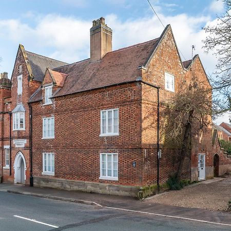 Airfield Manor Pensionat Castle Donington Exteriör bild